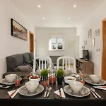 Casa Petit Paraiso דירה לגואה